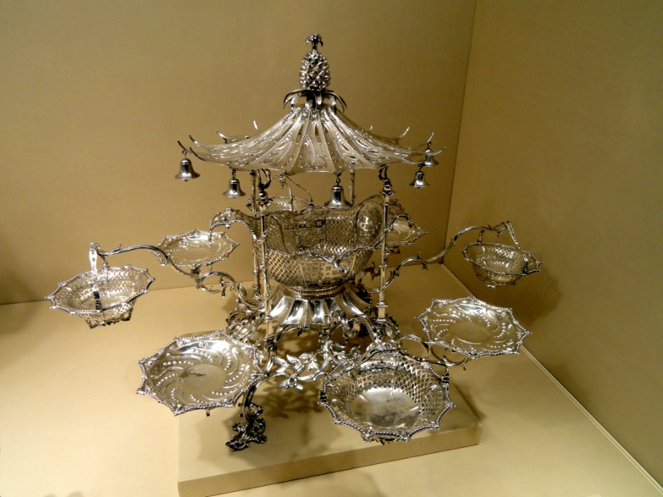 Epergne, Thomas Pitts I, London, 1761 - Nelson-Atkins Museum of Art - DSC08880