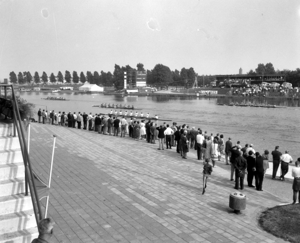 Europese roeikampioenschappen op de Bosbaan, de achten 1 USSR, 2 Polen, 3 Zwitse, Bestanddeelnr 916-7353
