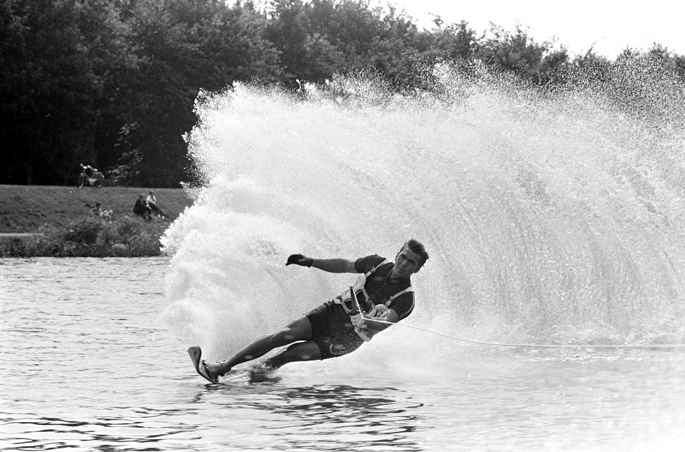 Europese Kampioenschappen Waterski op de Bosbaan. Nummer 11, 12, 13 De Fransman , Bestanddeelnr 920-5779