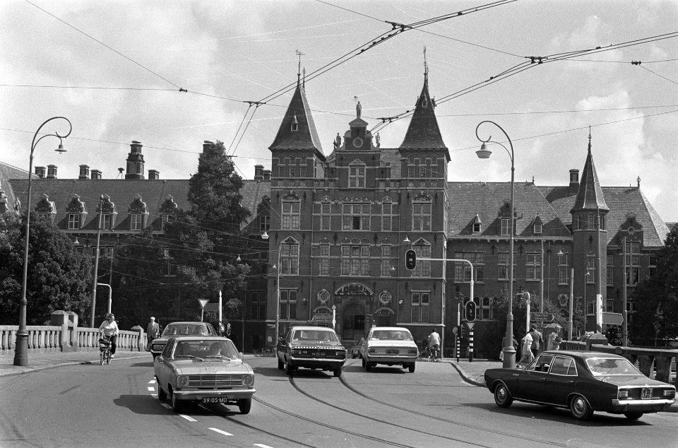 Exterieurs Koninklijk Instituut voor de Tropen, Amsterdam, Bestanddeelnr 926-5665
