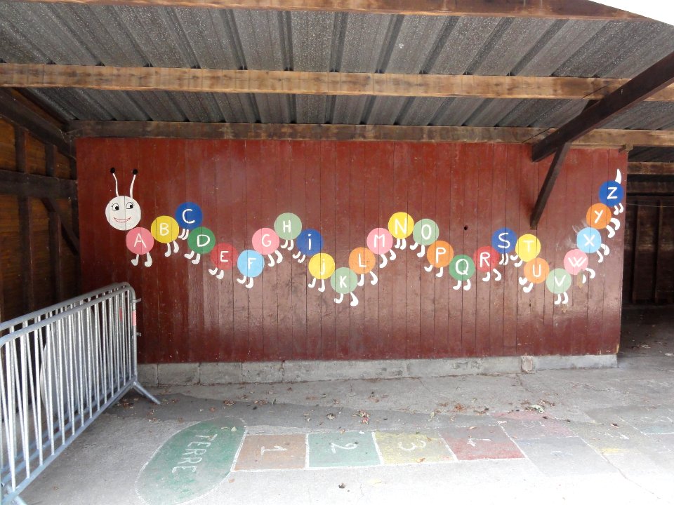 Envronville (Seine-Mar.) abri de l'école, alphabeth