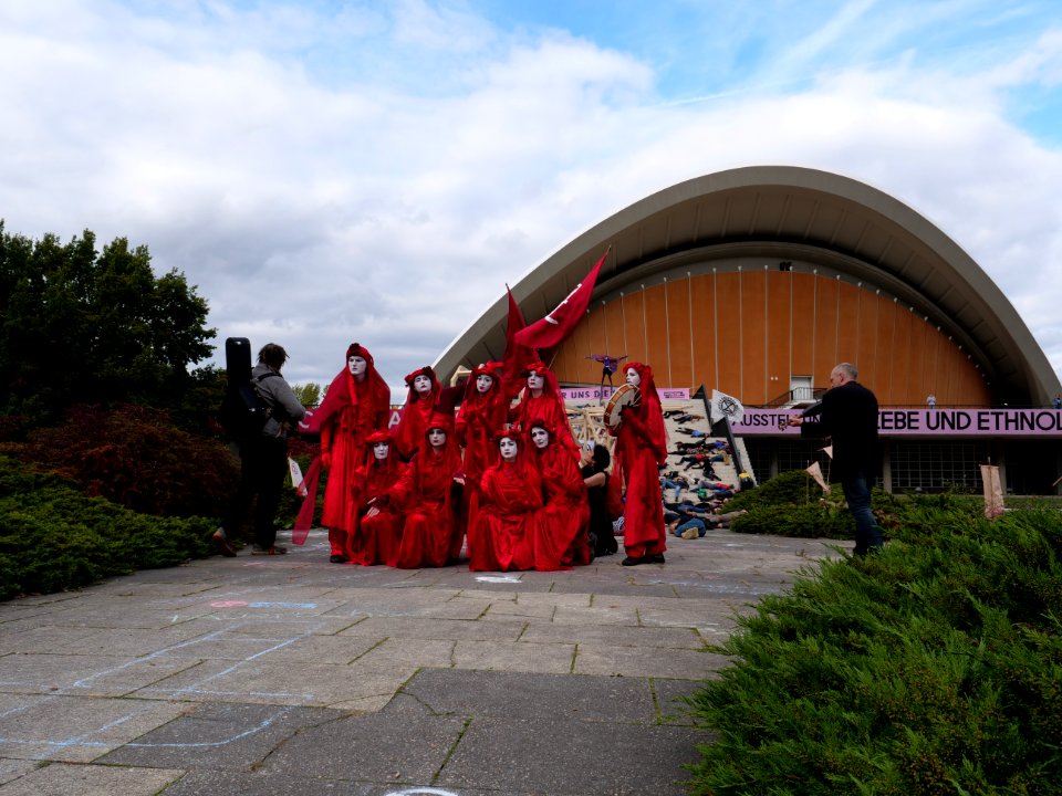 Extinction Rebellion action in front of Kongresshalle Berlin 22