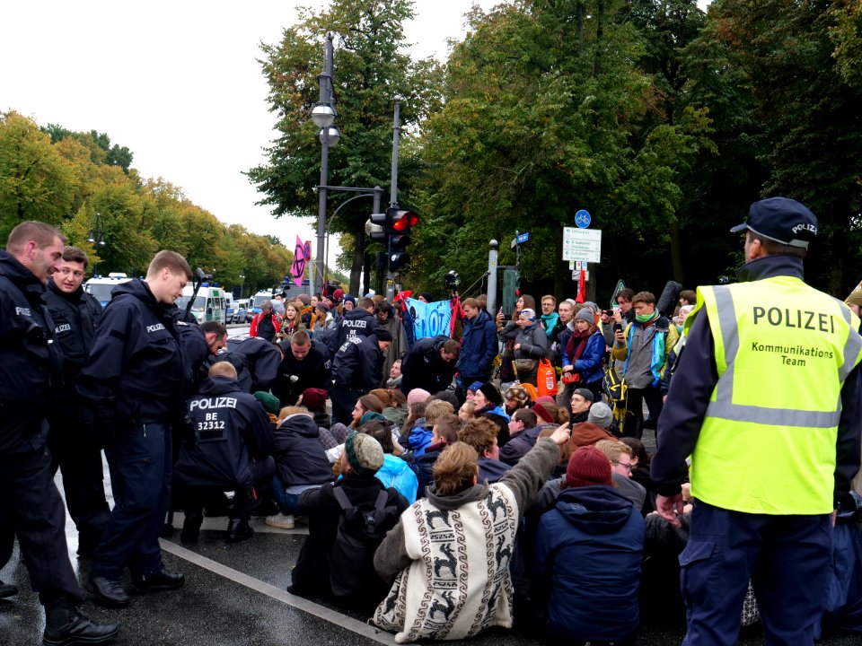 Extinction Rebellion blockade Großer Stern 2019-10-08 49