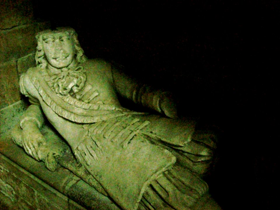 Effigy of Captain Henry Kingsmill 4