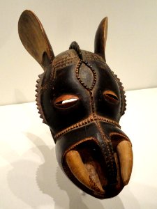 Face Mask, early 1900s, Guinea Coast, Ivory Coast, possibly Yaure people, wood - Cleveland Museum of Art - DSC08724