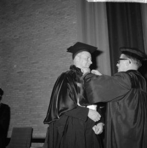 Eredoctoraten in Tilburg. Colin Clark, professor aan de universiteit van Oxford, Bestanddeelnr 914-5123