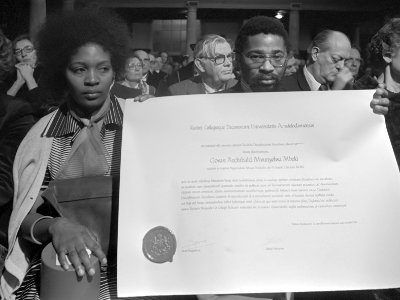 Eredoctoraat sociale wetenschappen voor Govan Mbeki (1978)