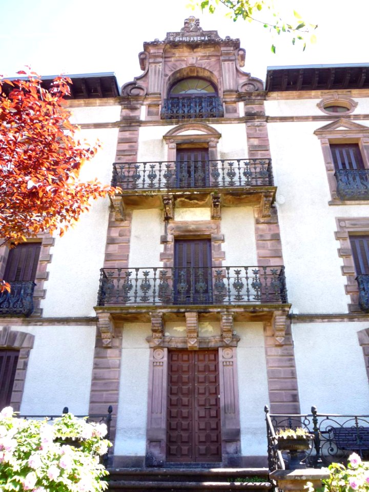 Elizondo (Baztan) - Casa Paularena 5