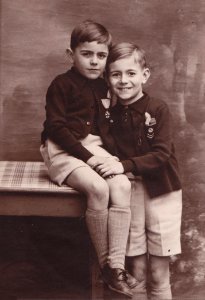 Enfants 1930 croix d'honneur