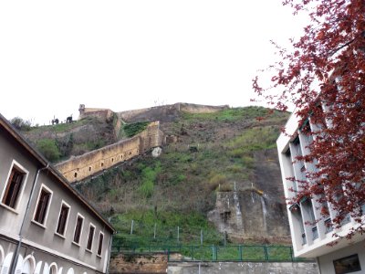 Enceinte de Fourvière vue depuis la rue de la Quarantaine 2