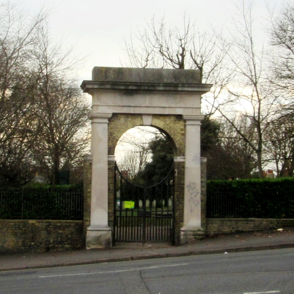 Entrance to St Nicholas' Church Graveyard, Dyke Road, West Hill, Brighton (NHLE Code 1380456) (December 2016) (2)