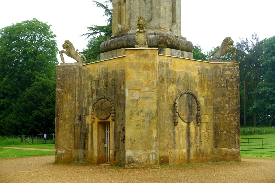 Entry - Lord Cobham's Pillar, Stowe - Buckinghamshire, England - DSC07919