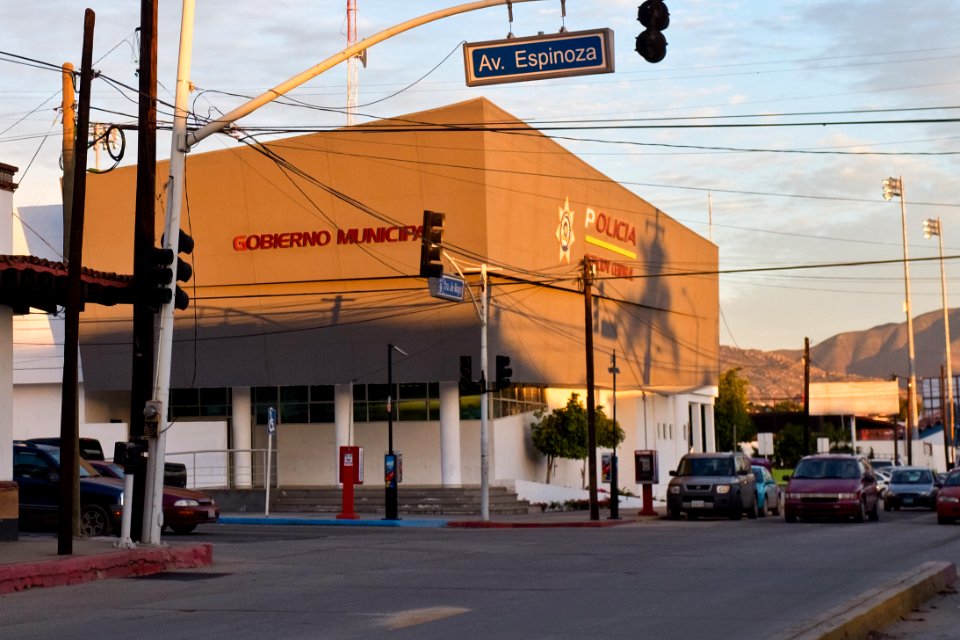Ensenada Cuartel de Policia y Central de Gobierno