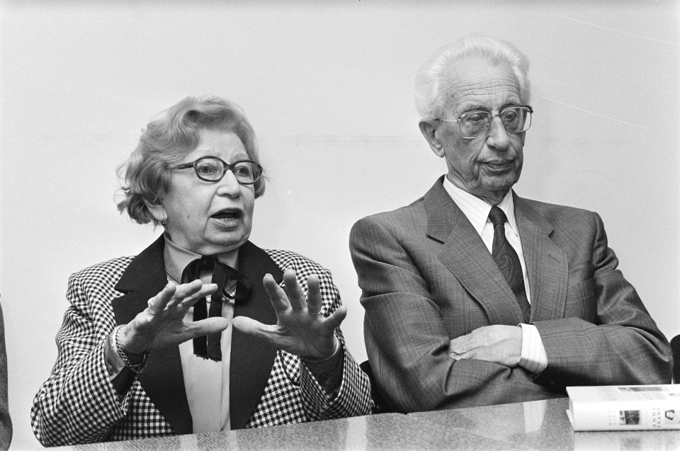 Presentatie boek Herinneringen aan Anne Frank van Miep Gies in het Anne Frank, Bestanddeelnr 933-9704