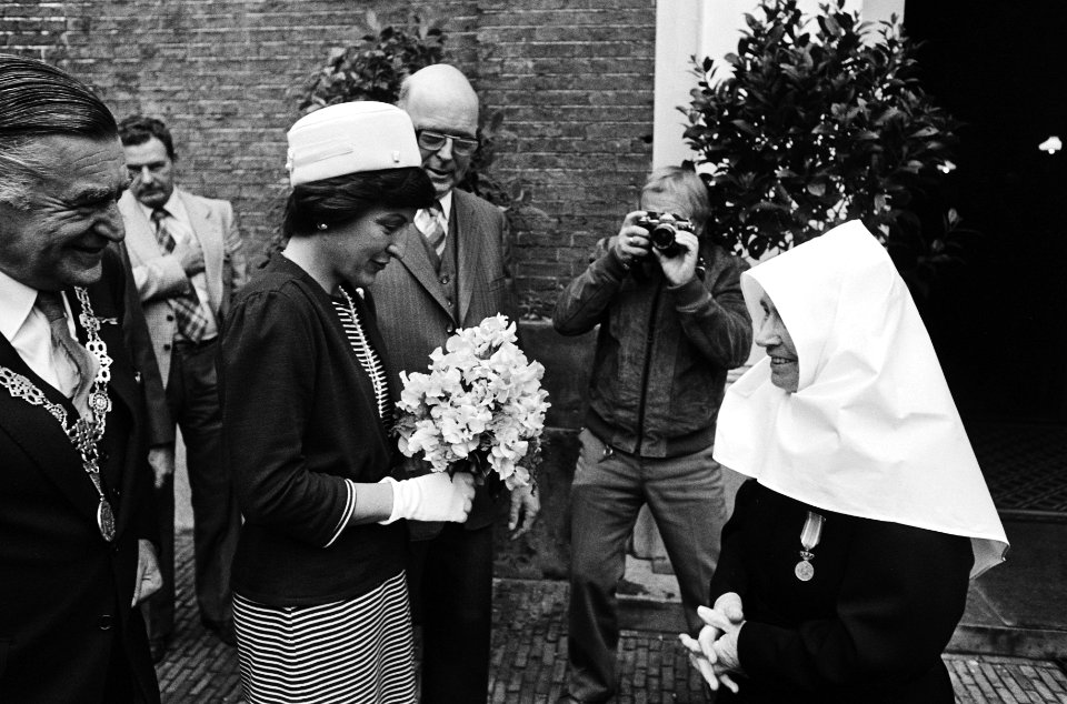 Pr Margriet woont feestelijkheden bij tgv de voltooiing van de restauratie van , Bestanddeelnr 930-8597
