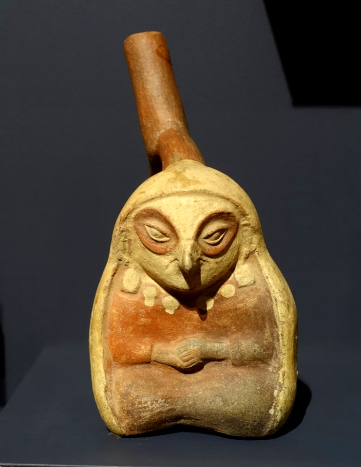 Pot in the form of a shaman woman, Nasca, La Libertad region, Peru, ceramic - Meso-American collection - Peabody Museum, Harvard University - DSC05946