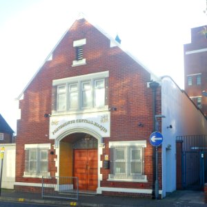 Portsmouth Central Mosque, Somers Road North, Fratton (November 2017) (2)
