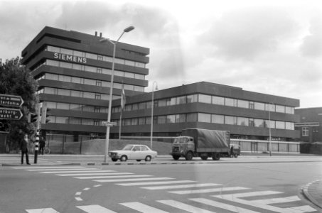 Prins Bernhard opent nieuw hoofdkantoor Siemens Nederland NV te Den Haag, Bestanddeelnr 925-9078
