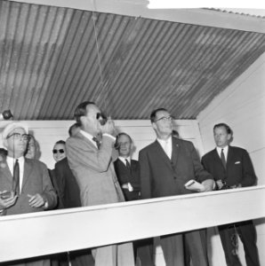 Prins Bernhard bezocht in aanbouw zijnd stadproject te Delft, Bestanddeelnr 918-2144