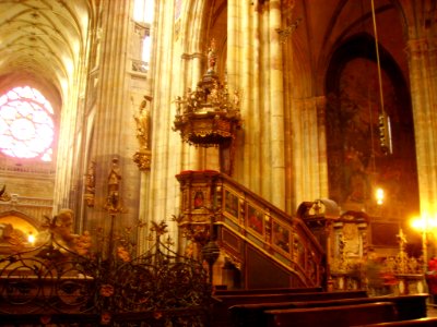 Prag Dom St. Vitus Innen Kanzel 3