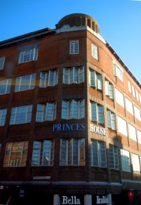 Princes House, 166–169 North Street, Brighton (NHLE Code 1380623) (December 2016)