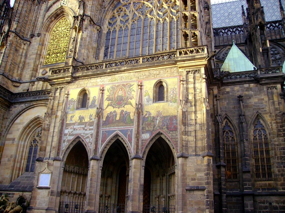Prag Dom St. Vitus Goldenes Portal 2