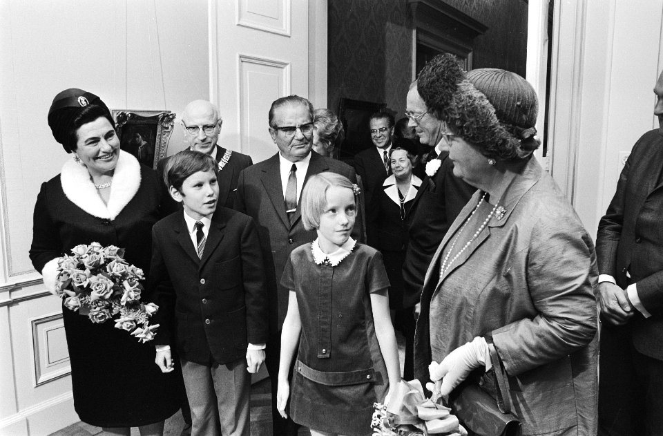 President Tito bezoekt met echtgenote de ambtswoning van burgemeester Samkalden,, Bestanddeelnr 923-9380