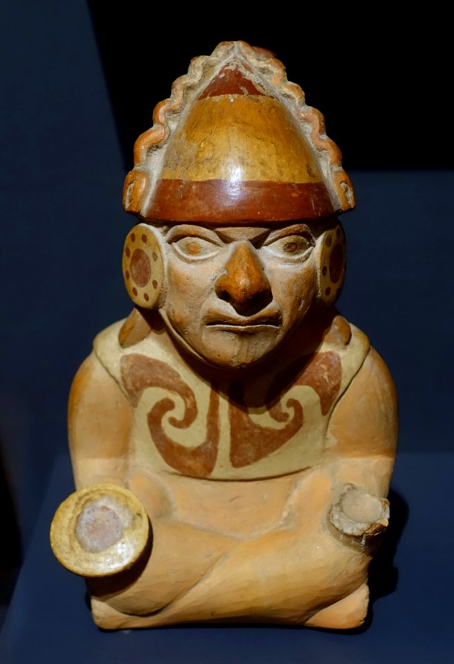 Pot in the form of a seated man, Nasca, La Libertad region, Peru, ceramic - Meso-American collection - Peabody Museum, Harvard University - DSC05950