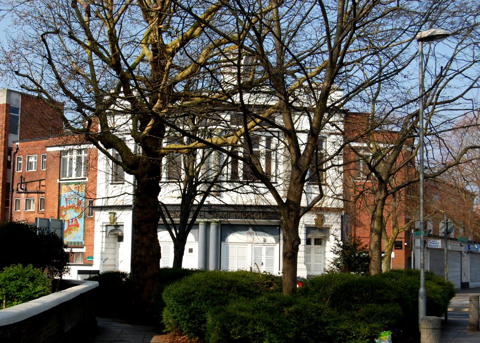 Portsmouth Jami Mosque, Victoria Road North, Southsea (NHLE Code 1386875) (March 2019) (1)
