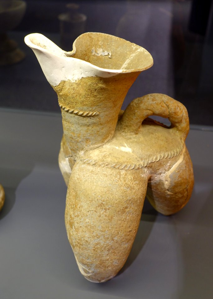 Pottery pitcher, Late Neolithic period, from Shixia, Maba, Qujiang - Hong Kong Museum of History - DSC00736