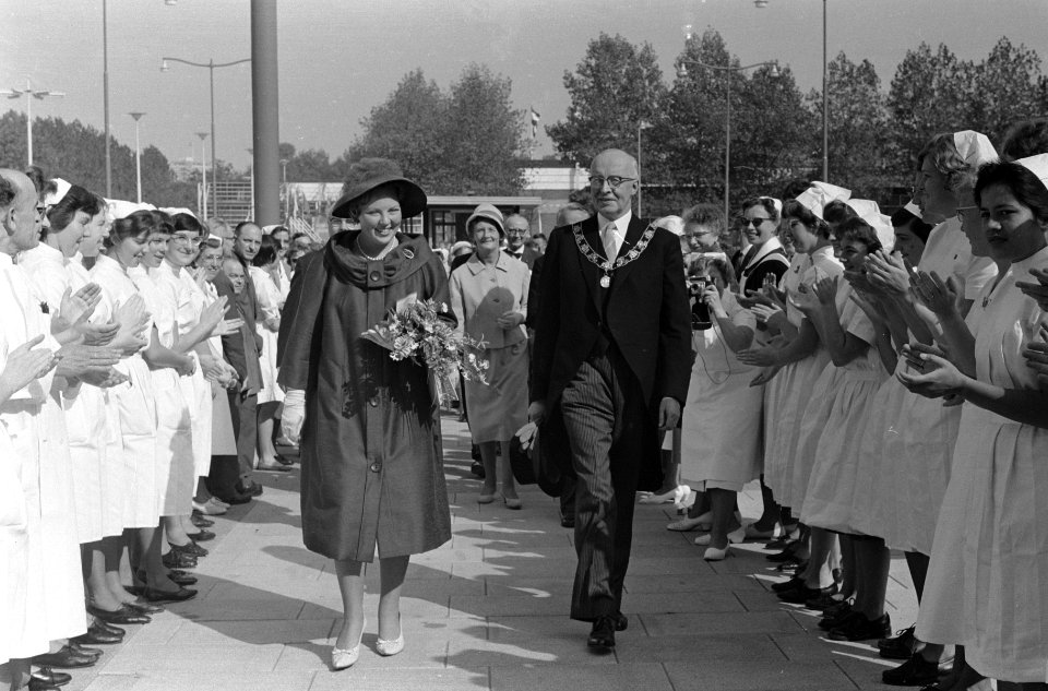 Prinses Beatrix opent Dijkzigt, Bestanddeelnr 912-9430