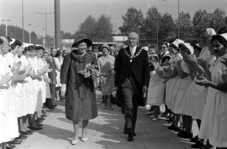 Prinses Beatrix opent Dijkzigt, Bestanddeelnr 912-9430