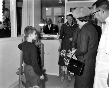 Prinses Irene opent Prinses Irene Ziekenhuis Almelo, Bestanddeelnr 911-7312