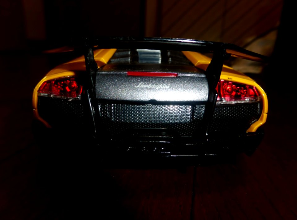 Radio controlled model car of Lamborghini Murciélago LP670-4 SV (6)