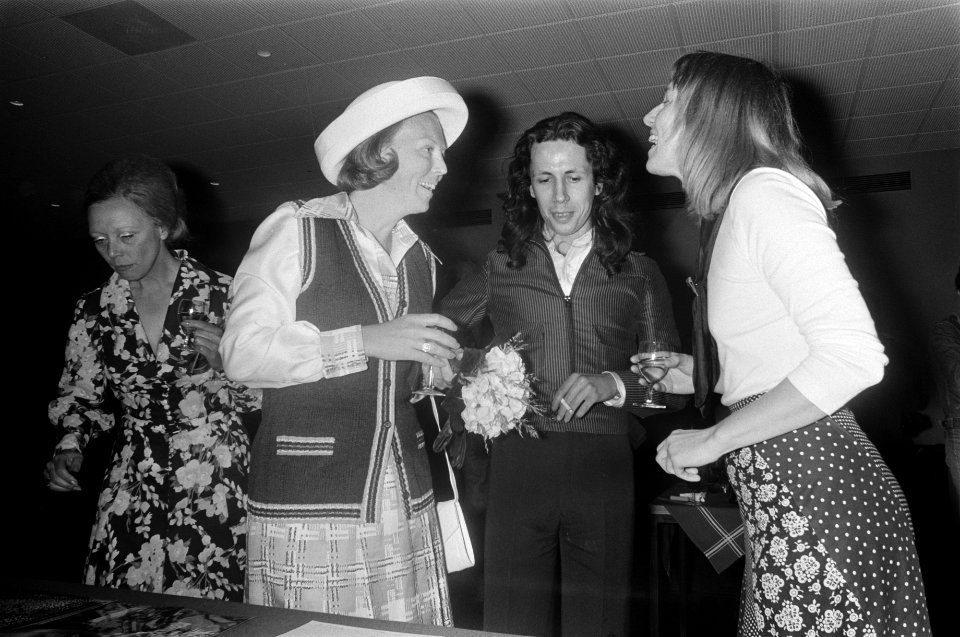 Prinses Beatrix opent in Gorinchem een Int Beeldhouwerssymposium Beatrix in ge, Bestanddeelnr 927-2350