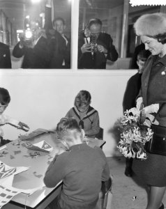 Prinses Irene opent Prinses Irene Ziekenhuis Almelo, Bestanddeelnr 911-7318