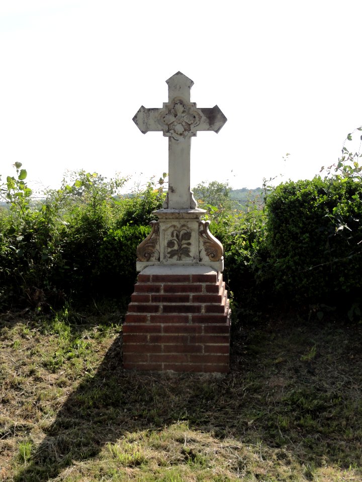 Résigny (Aisne) croix de chemin à Gratreux