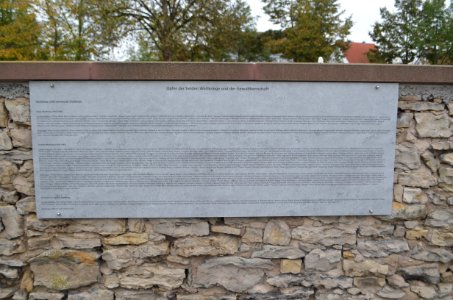 Rückingen, Friedhof, Gefallenendenkmal (1)