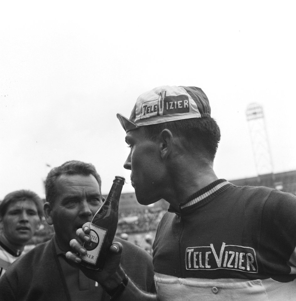 Prins Bernhard bij finish ronde van Nederland, Jo de Ro (kop), Bestanddeelnr 917-7790