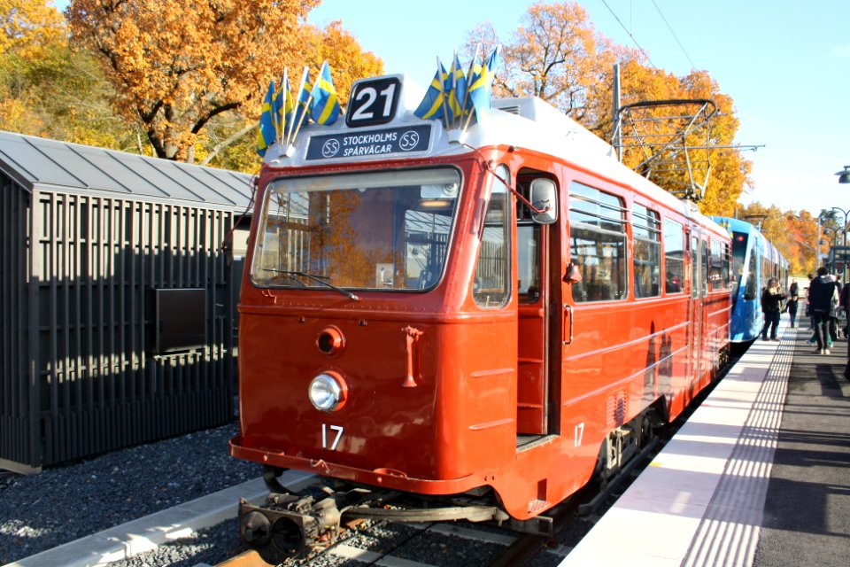 Röd spårvagn 21 1