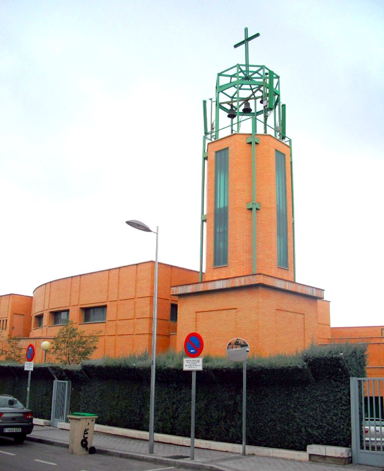 Pozuelo de Alarcón - Somosaguas, Iglesia de la Anunciación de Nuestra Señora 01