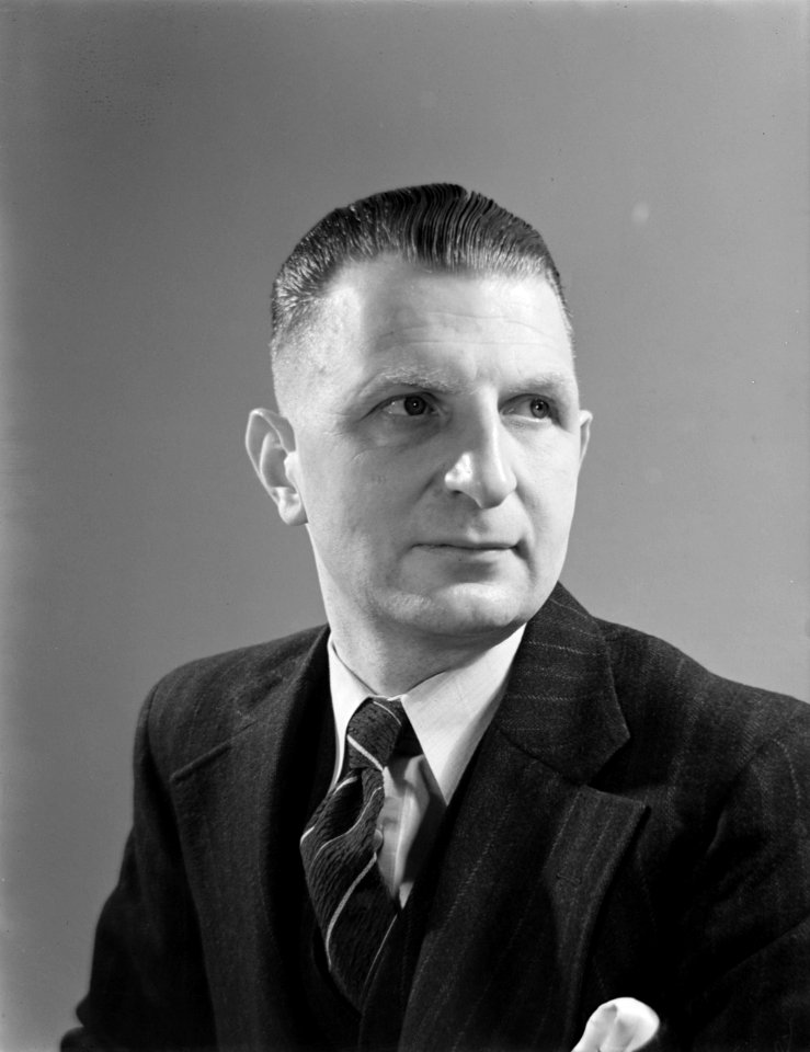 Portret van ir De Fouw van Philips, Bestanddeelnr 190-0964