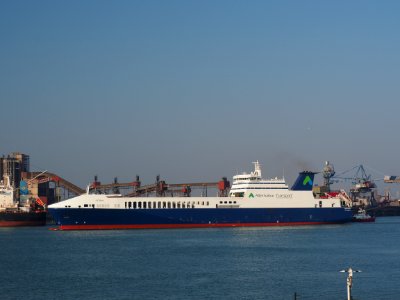 Qezban (ship, 2010), IMO 9457189, Port of Rotterdam pic2 photo