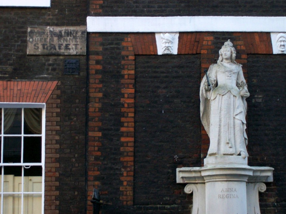 Queen Anne's statue, Queen Anne's Gate