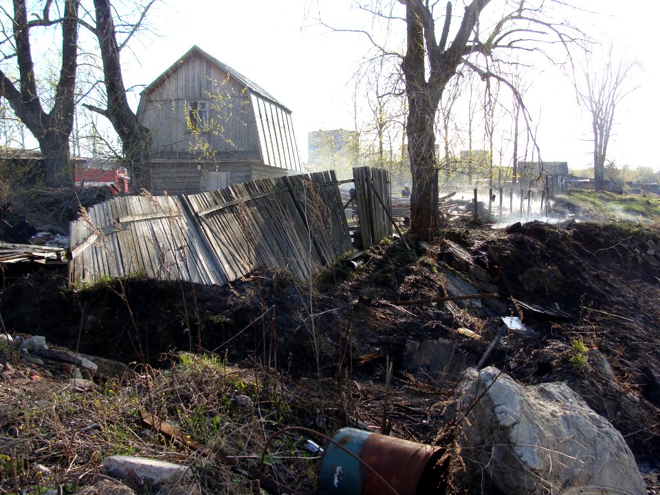 Pozhar u cerkvi, Koryazhma 14.05.2011 (06)