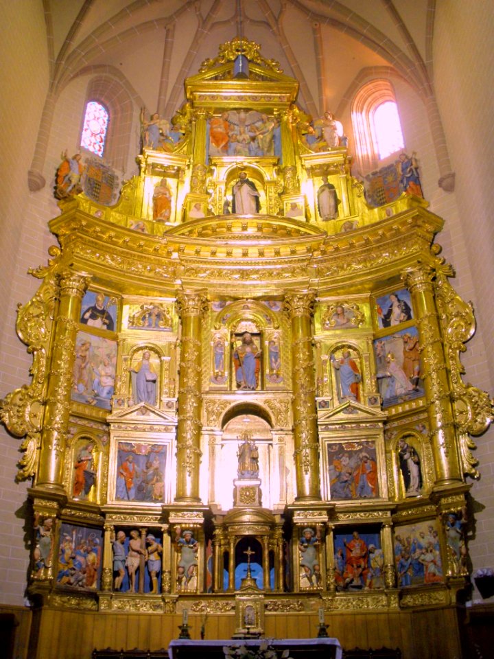 Pamplona - Convento de Santo Domingo e Iglesia de Santiago (PP Dominicos), retablo mayor 1