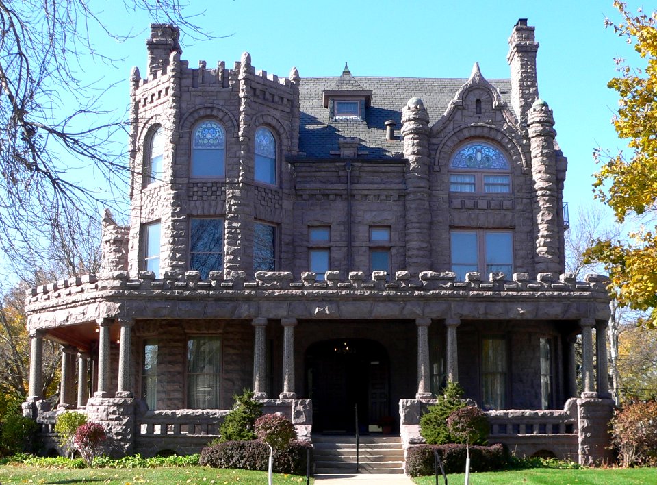 Peirce Mansion from E
