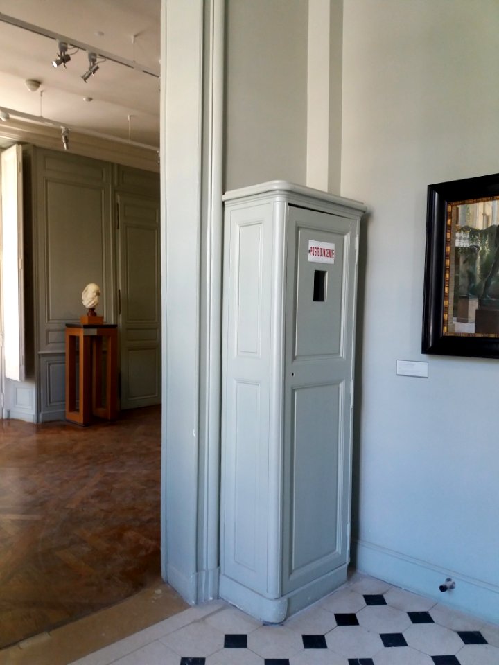 Paris 7e - Musée Rodin, poste d'incendie