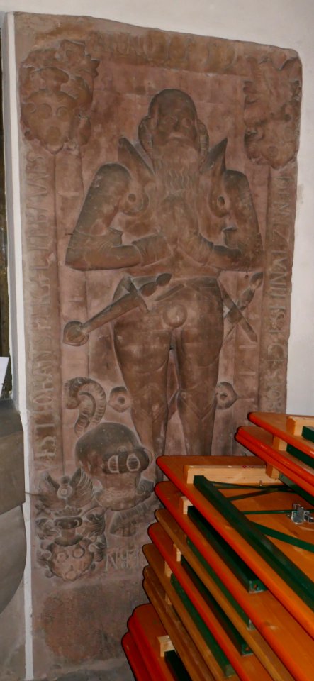 Peckelsheim - Mariä Himmelfahrt - Grabplatte Johann von Spiegel († 1559)