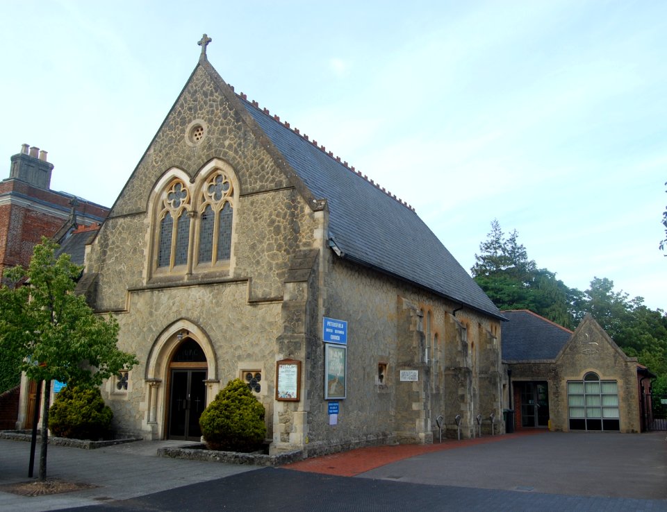 Petersfield United Reformed Church, College Street, Petersfield (July 2019) (8)